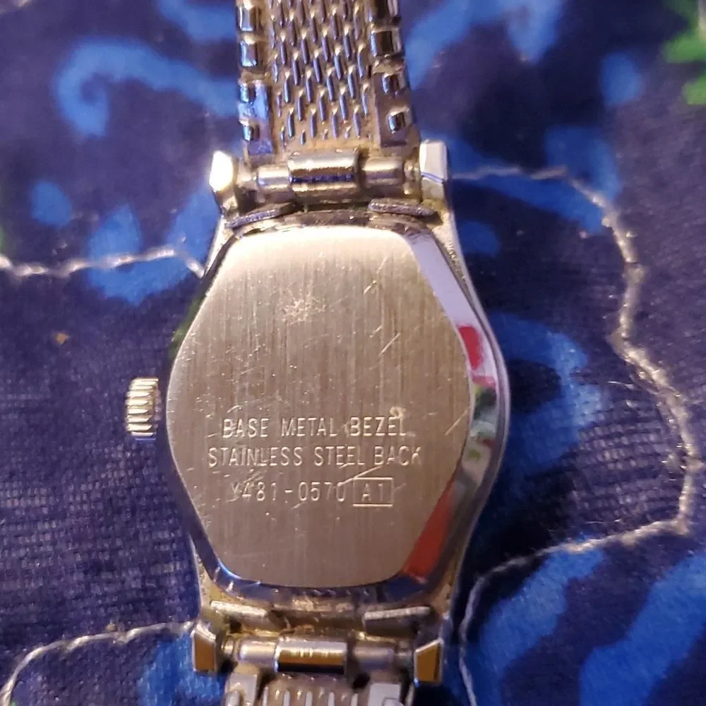Lorus by Seiko Petite Silver Women's Watch Wristwatch Timepiece‎ Mesh Band
